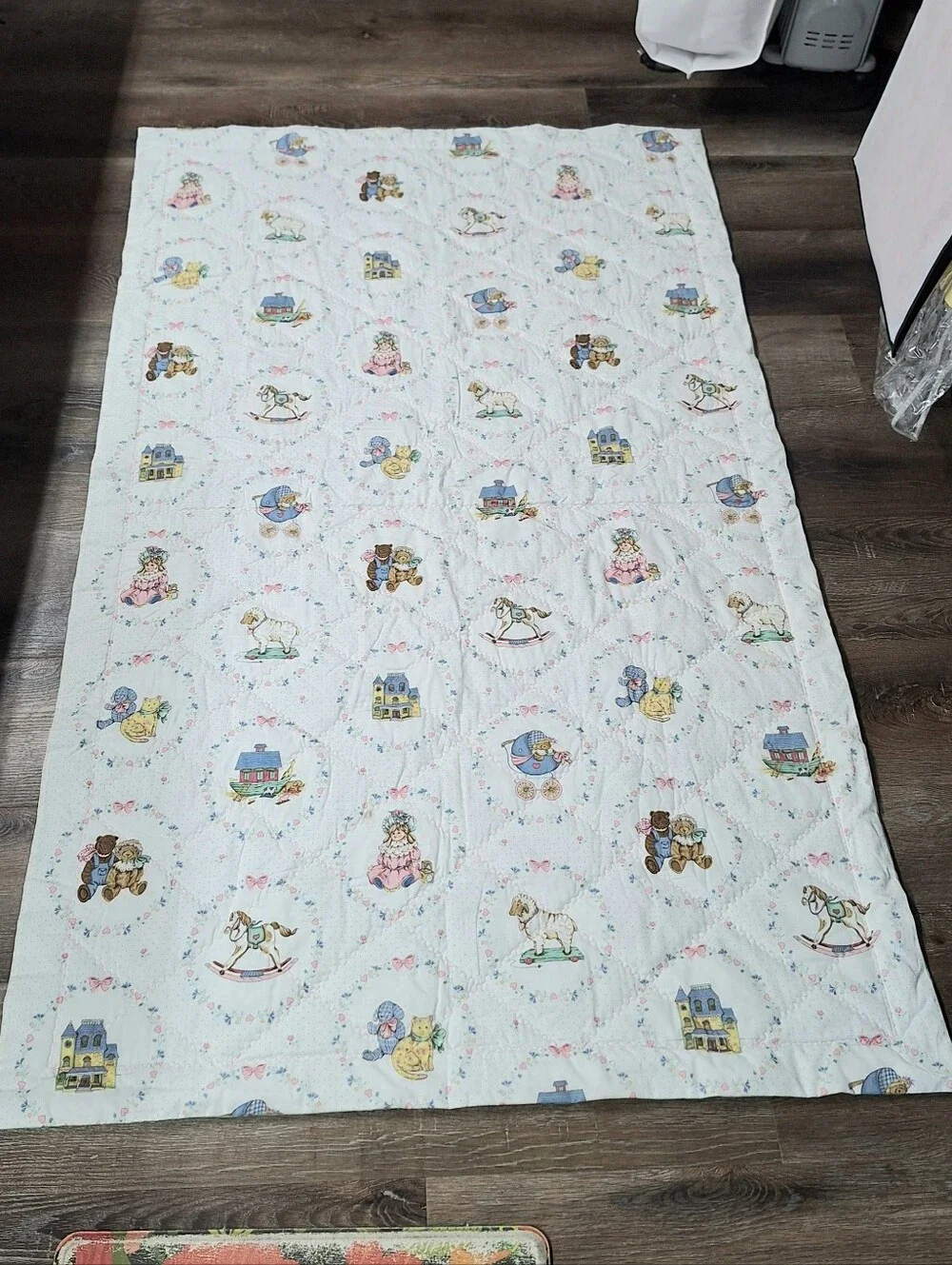 Glenna Jean Vintage Handmade Child's Quilt 71 X 41